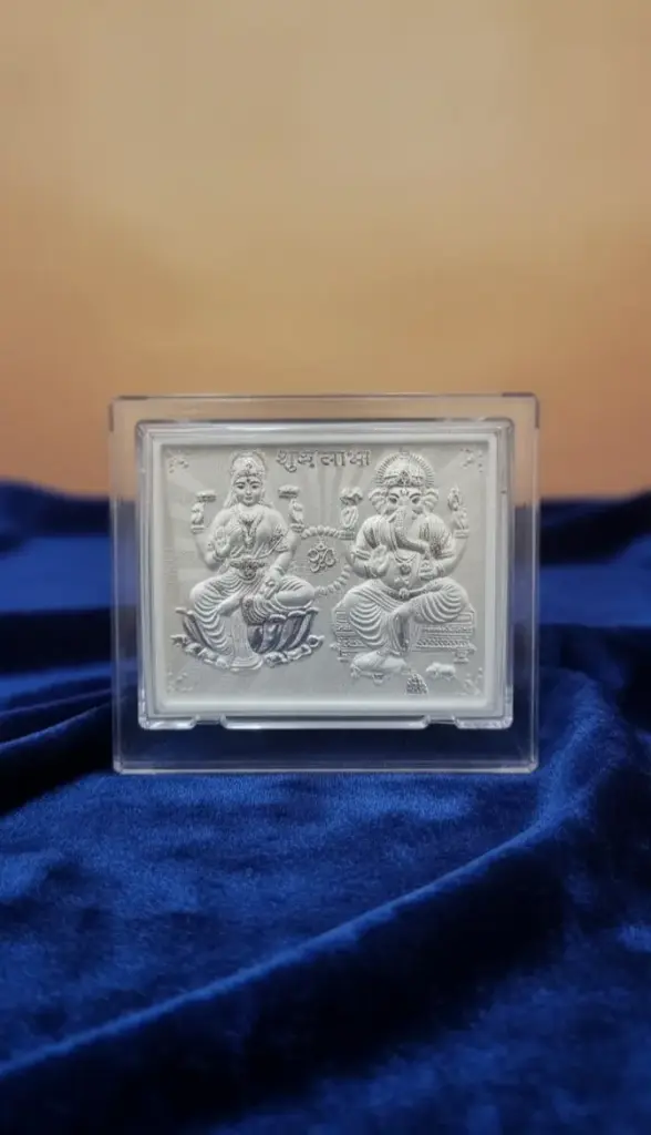 999 PURE SILVER STAND