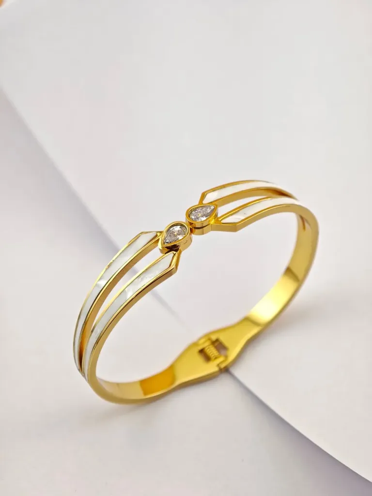 Women Kada