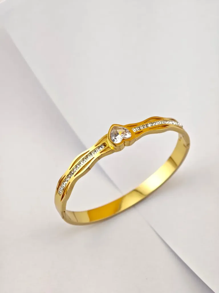 Women Kada